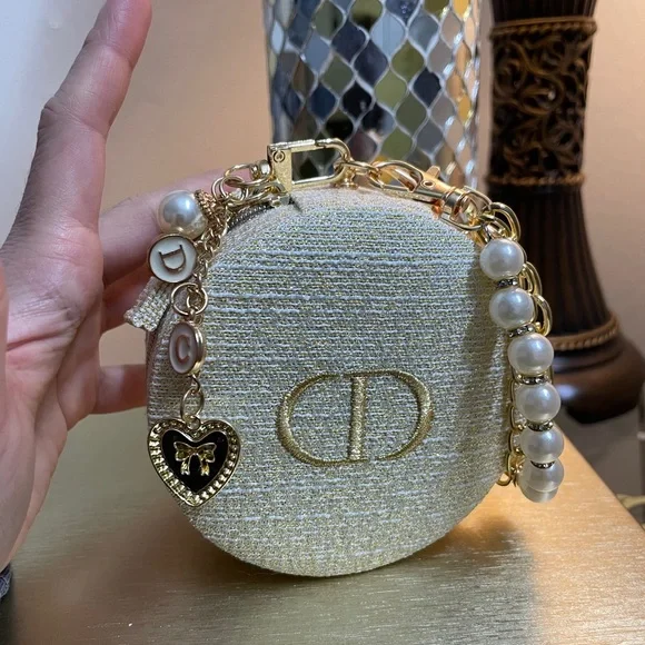 Dior - Picture 4 of 17